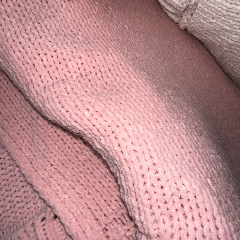 American Eagle sweater - Picture 2 of 2